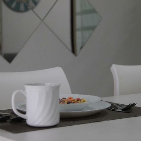 Smdc Wind Residences Tagaytay With Balcony 19Th Floor Tagaytay City Esterno foto