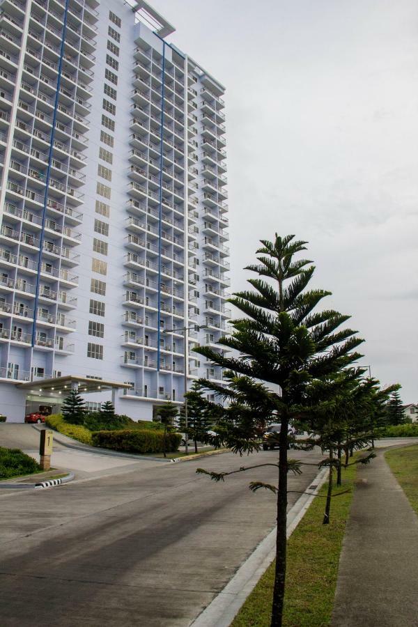 Smdc Wind Residences Tagaytay With Balcony 19Th Floor Tagaytay City Esterno foto