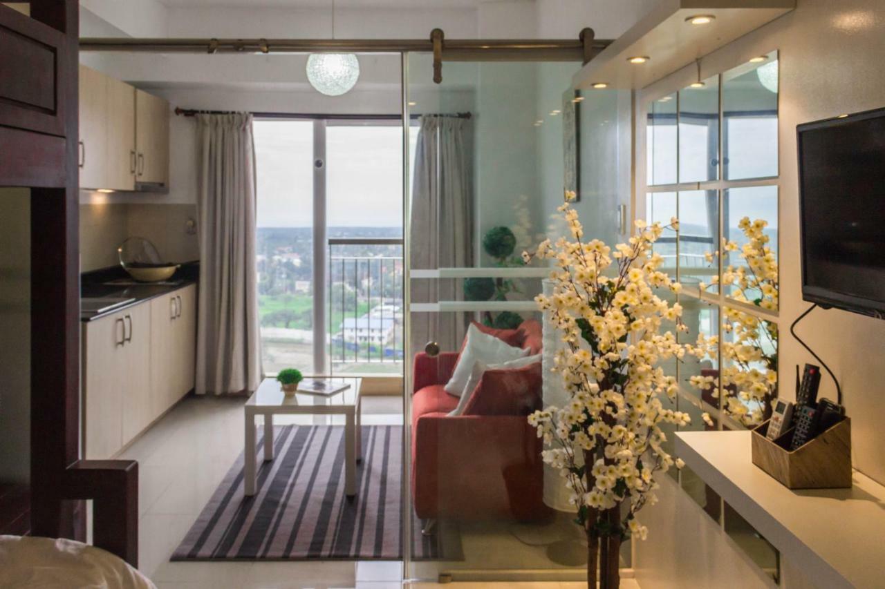 Smdc Wind Residences Tagaytay With Balcony 19Th Floor Tagaytay City Esterno foto